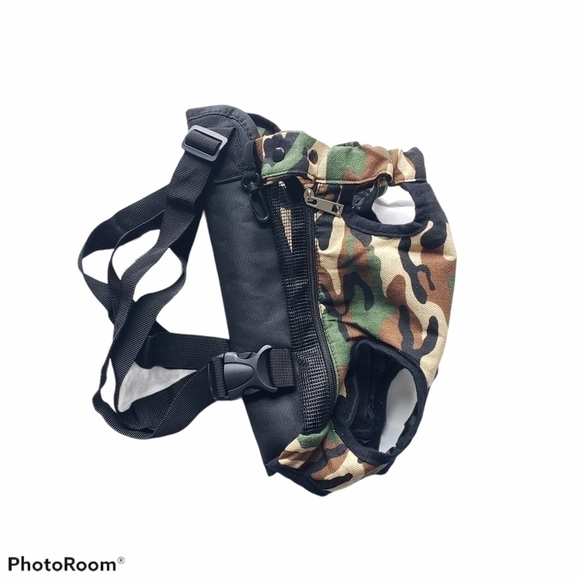 Camoflauge pet front carrier with adjustable straps size medium - Picture 2 of 6